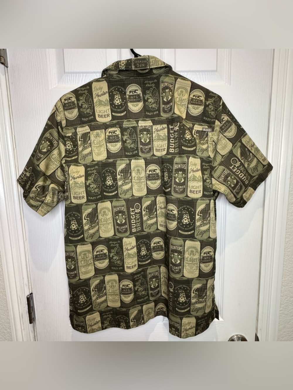5.11 Tactical Men's Small 99 Beer Cans Print Wyatt Short Sleeve Snap Button Up - Picture 3 of 7